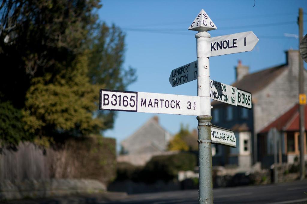 ホテル Devonshire Arms Langport エクステリア 写真